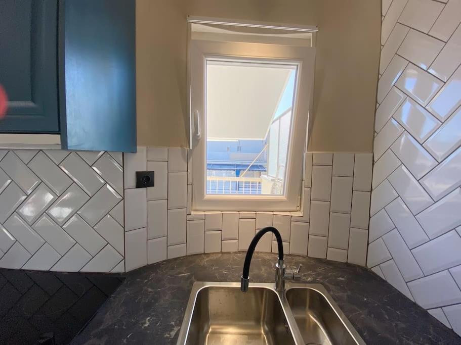 Athens Skylight Condo Exterior photo